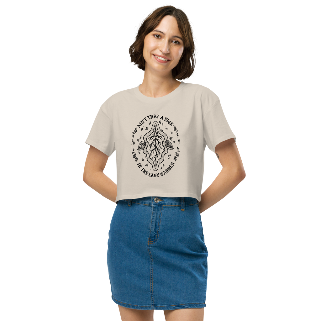 weird shit alley dungeon crawler carl lady garden tee shirt product image